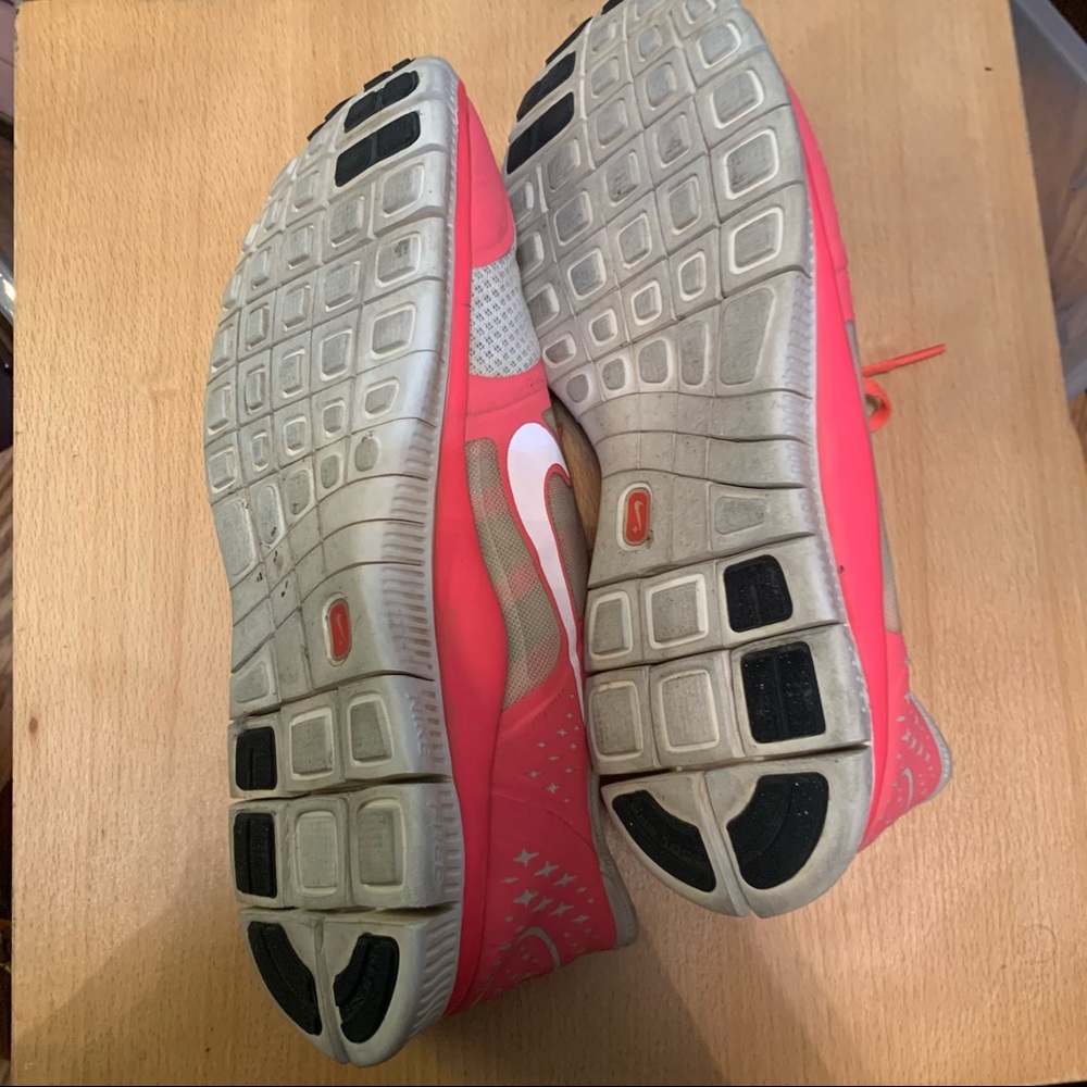 Nike ID Free Run Neon Pink Sneakers Size 12 - Picture 4 of 7